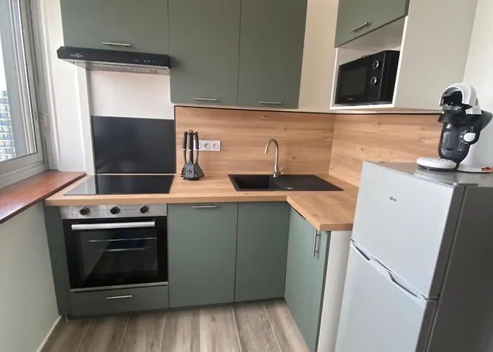 Escale Nanceienne , Centre , Parking Gratuit